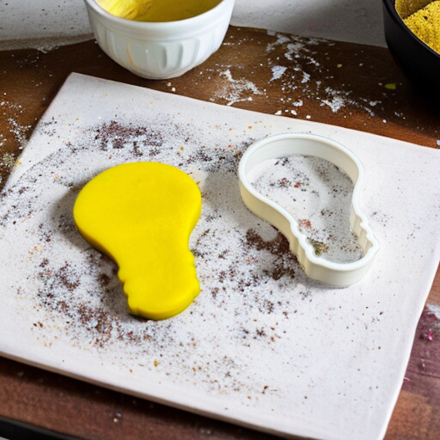 Lightbulb Shaped Cookie Cutter - Perfect for Bright Ideas in the Kitchen!